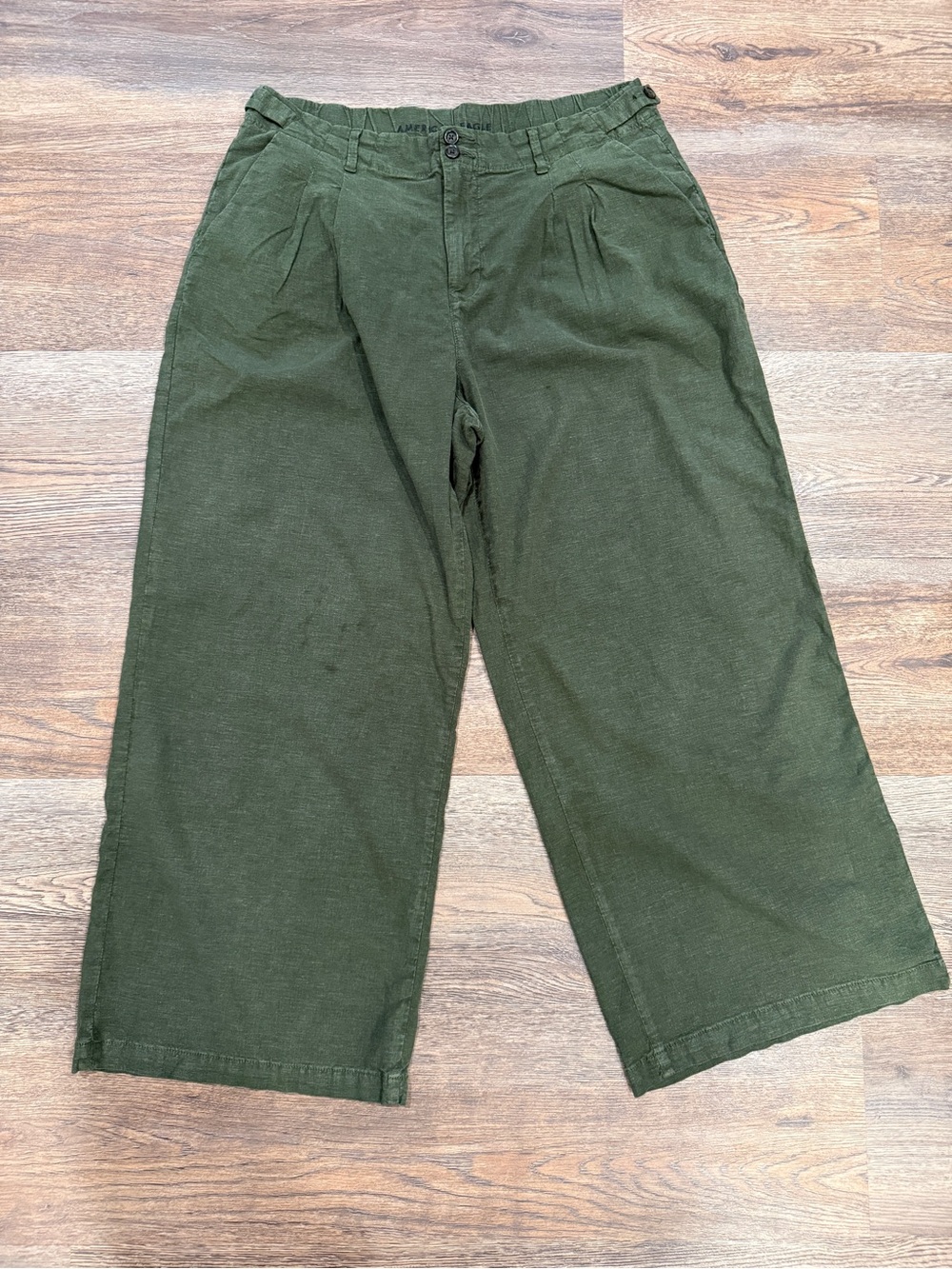 AEO Women’s Olive Green Wide-Leg Pants